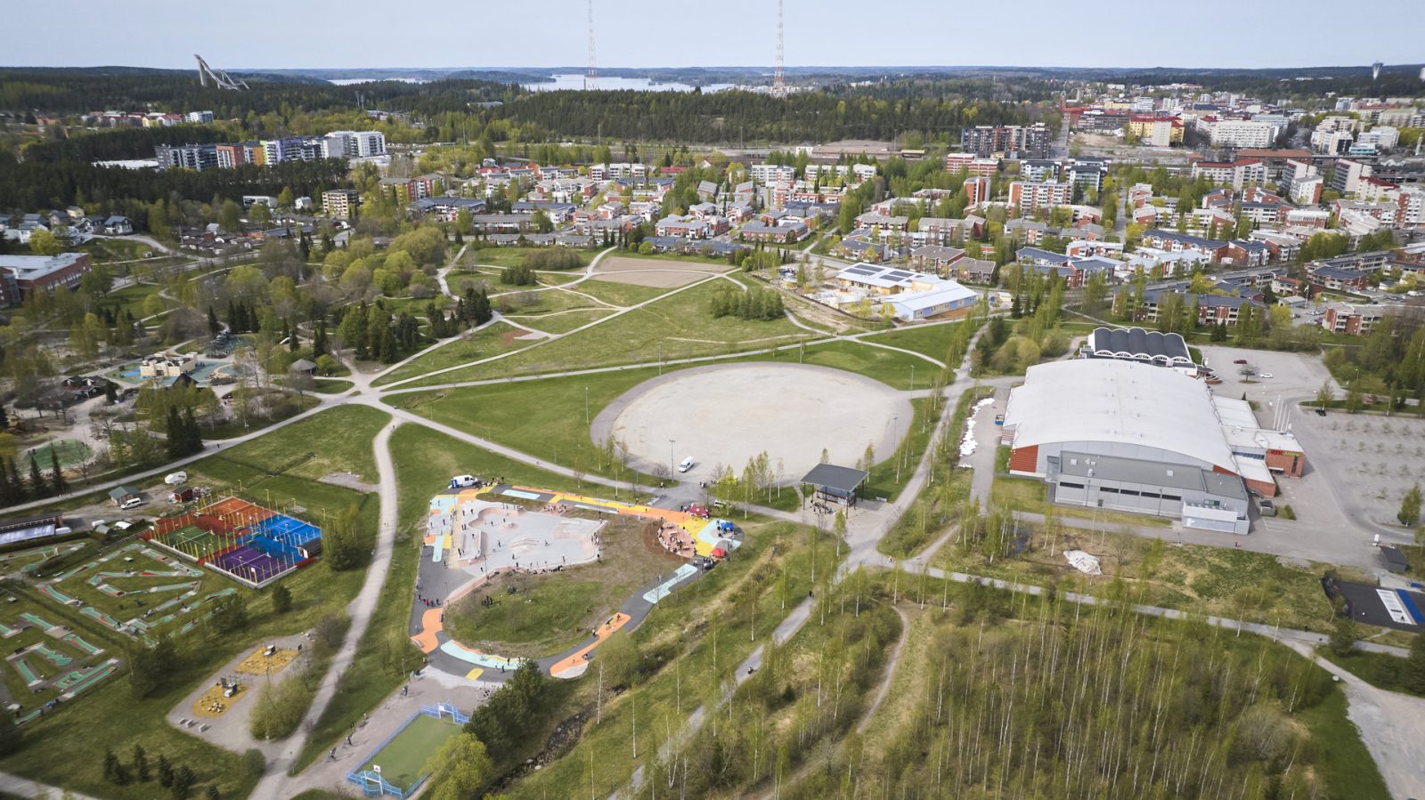 Maksuttomia skeittaus- ja suunnistuskokeiluja kesäkuussa perhepuistossa